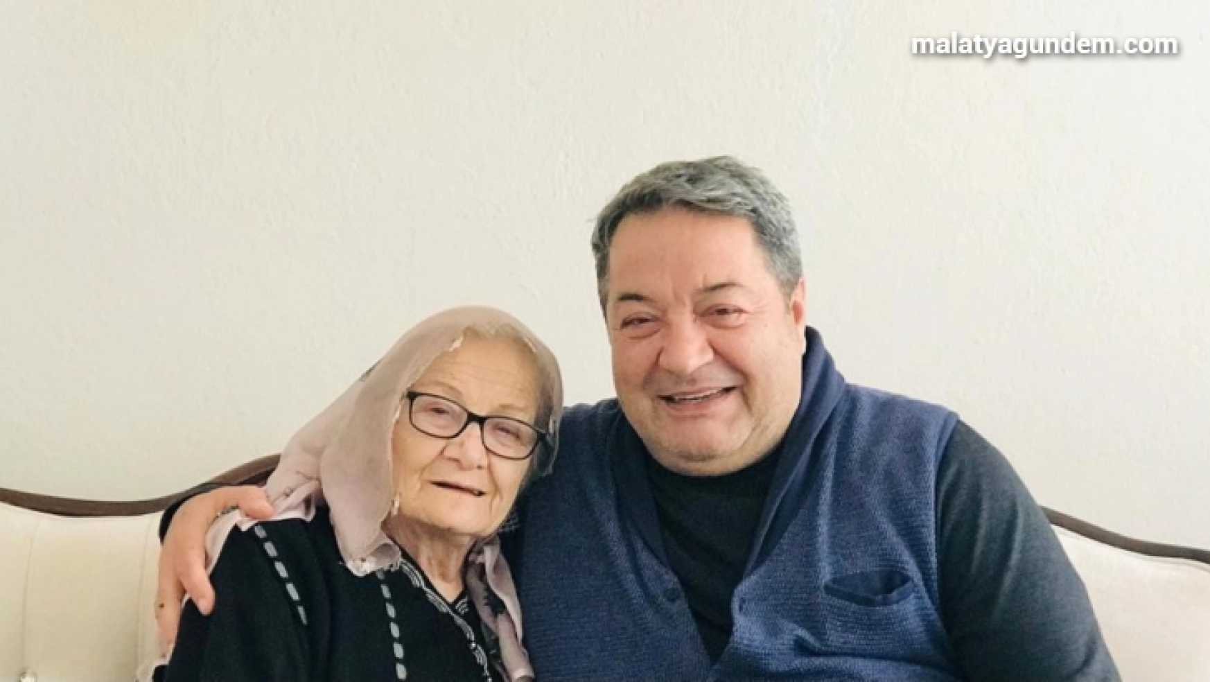 MHP'li Fendoğlu'ndan Anneler Günü kutlaması