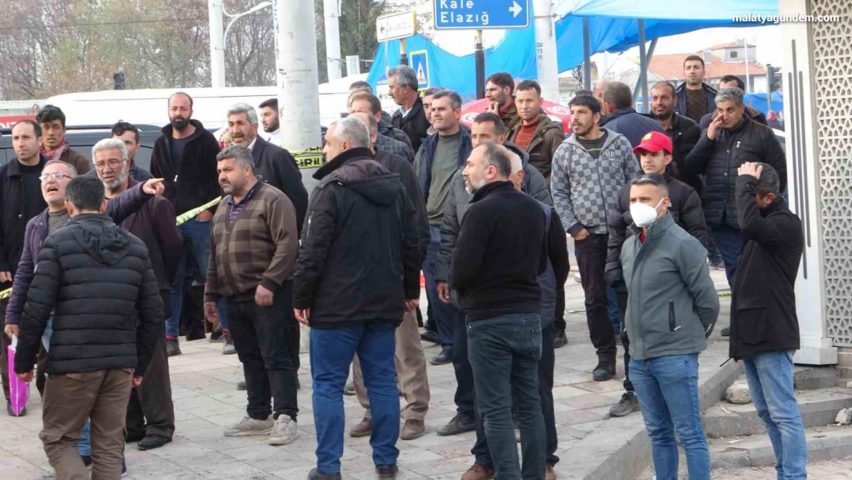 Millet İttifakı'na Malatya'da tepki: 'Teröristlerle işbirliği yapan burada gezemez'