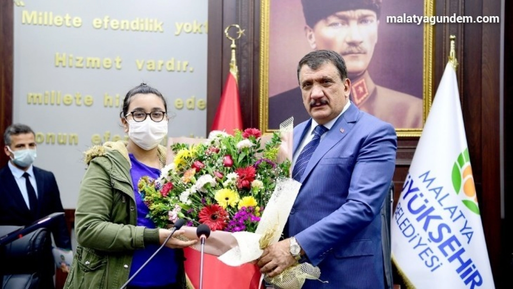 Öğrencilerden Başkan Gürkan'a Kütüphaneler Haftası ziyareti