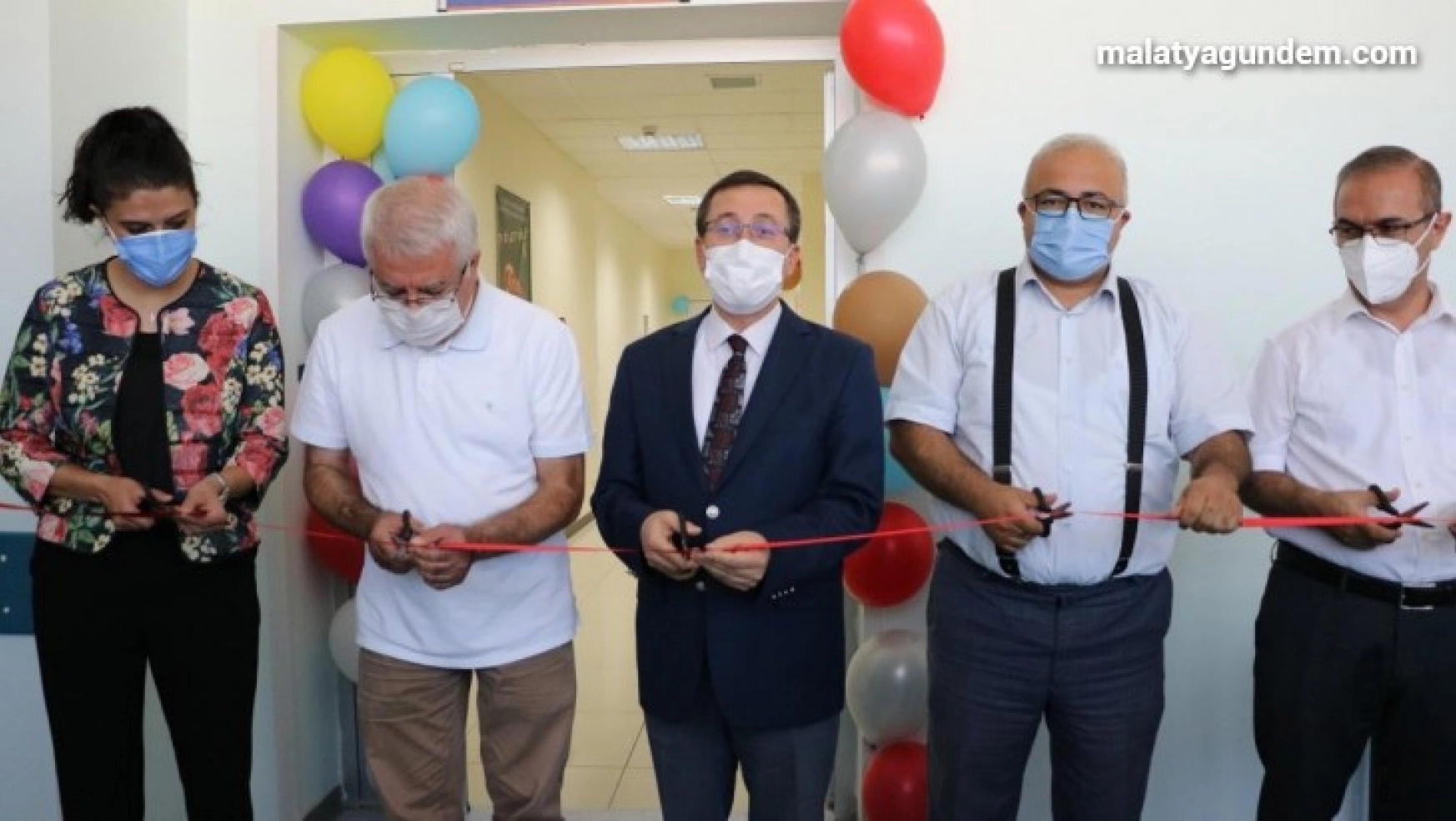 Özal Tıp Merkezi'nde Çocuk Endoskopi Ünitesi açıldı