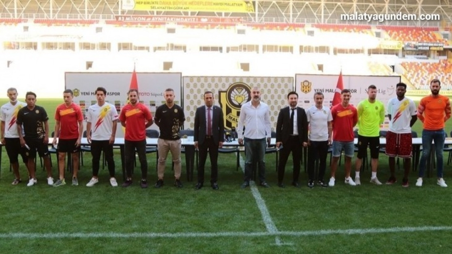 Yeni Malatyaspor, transfer sezonunda 17 ismi kadrosuna kattı