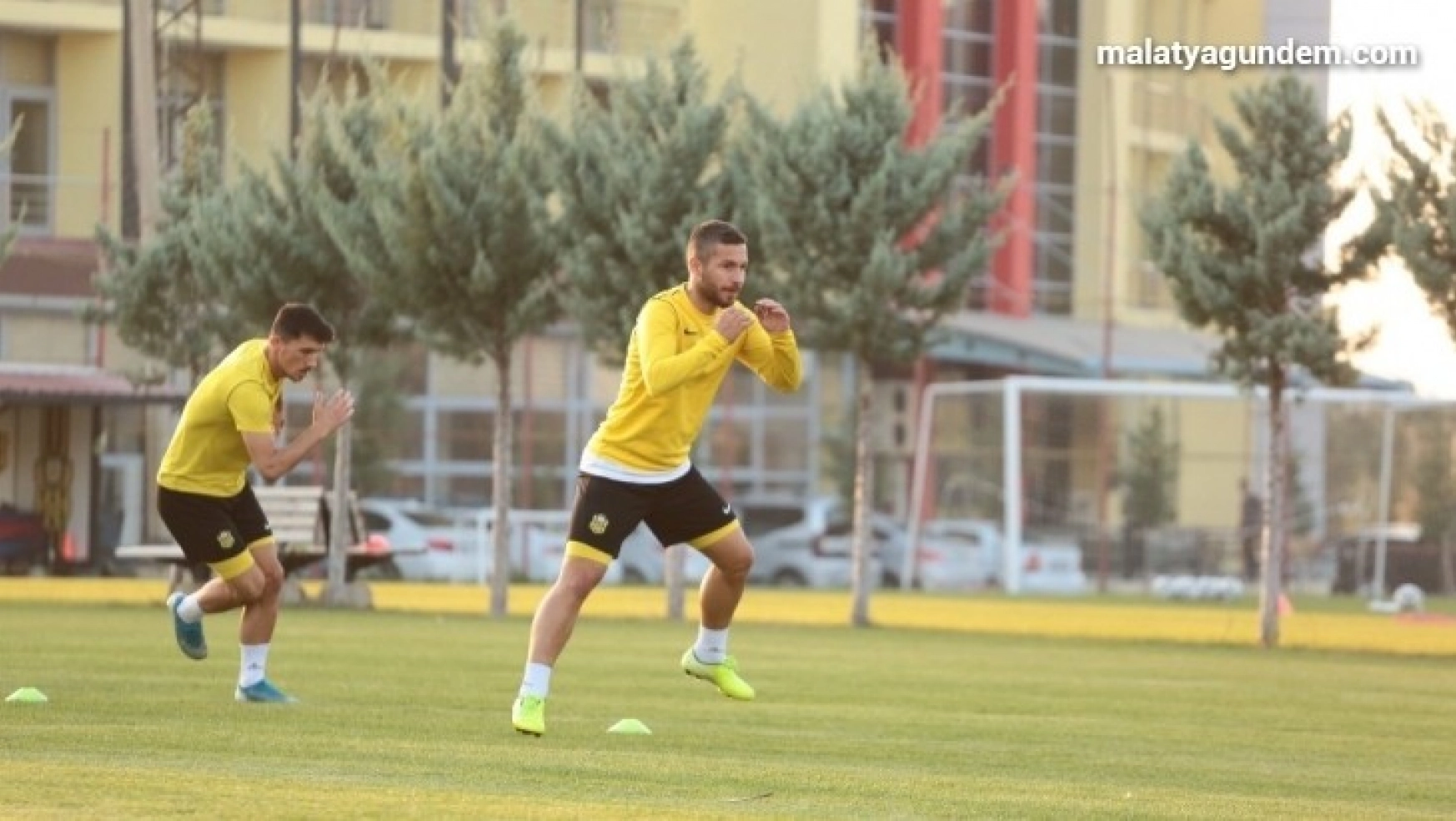 Yeni Malatyaspor'un 3 oyuncusu sakatlandı