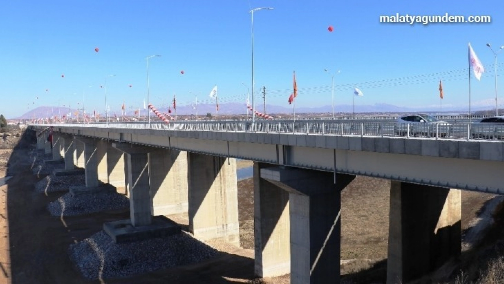 Yeni Tohma köprüsü Cumhurbaşkanı Erdoğan'ın da katılımı ile hizmete açıldı