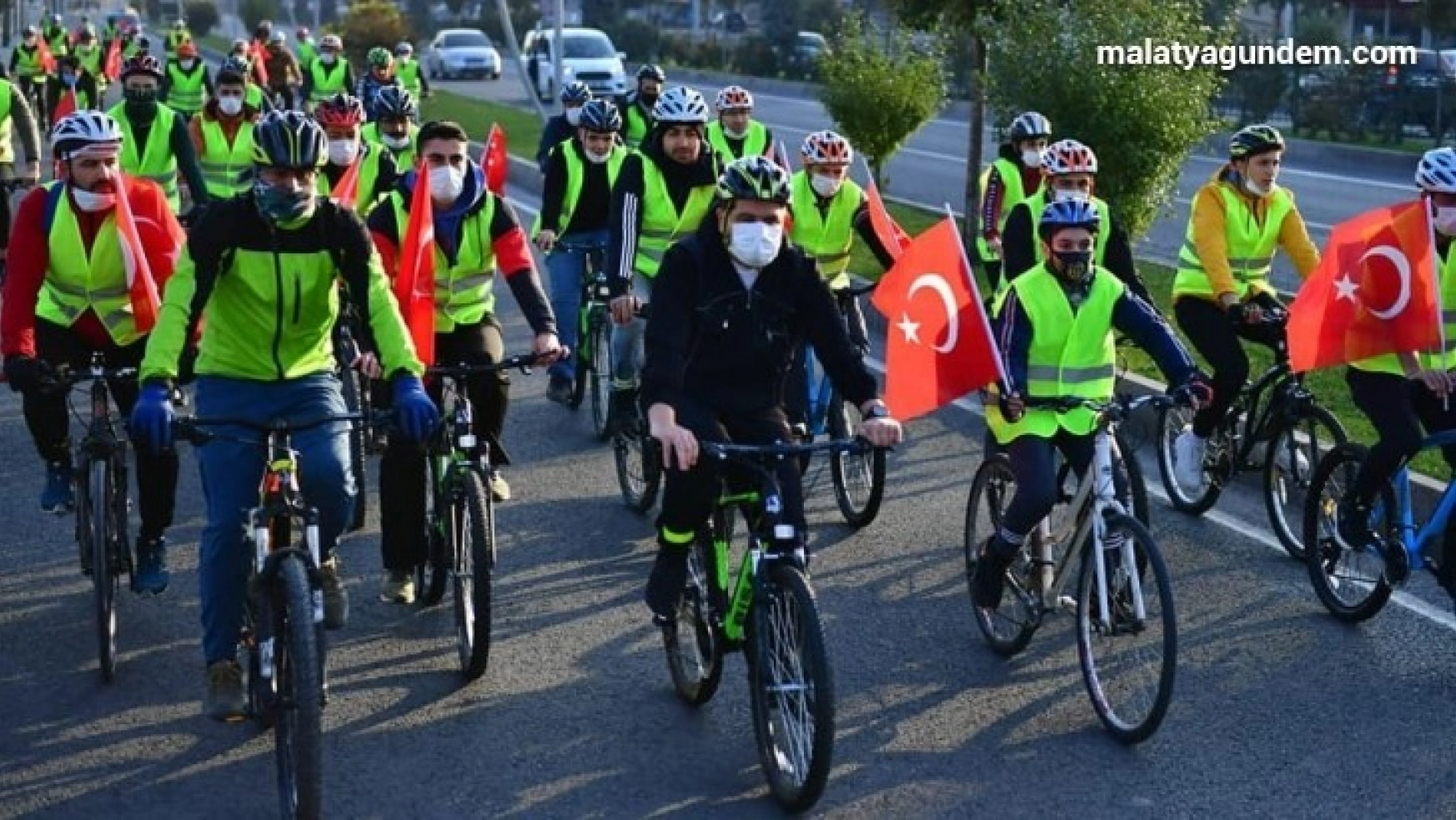 Yeşilyurt'ta 10 Kasım nedeniyle bisiklet turu düzenlendi