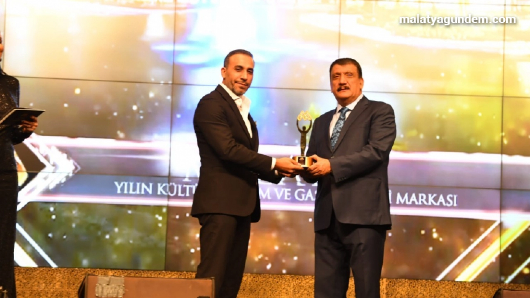 Yılın 'en'lerinde Başkan Gürkan'a iki ödül birden
