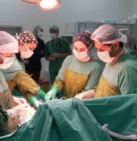 2 kilogramı aşan dev tümör başarıyla çıkarıldı