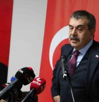 Bakan Tekin Malatya'da görme engelli öğrencilerle bir araya geldi