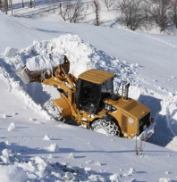 Battalgazi Belediyesi kırsalda kapalı yolları açtı