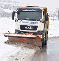Malatya Büyükşehir Belediyesi'nden yoğun kar mesaisi