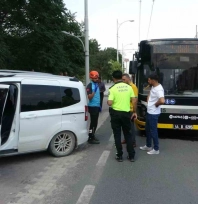 Malatya'da halk otobüsü ile hafif ticari araç çarpıştı