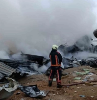 Malatya'da inşaat işçilerinin kaldığı şantiyede yangın