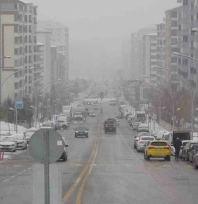 Malatya'da kar ve sis etkili oluyor