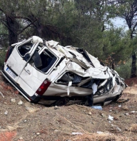 Minibüs şarampole devrildi: 1 yaralı