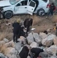 Otomobil köprüden uçtu: 1 ölü, 2 yaralı