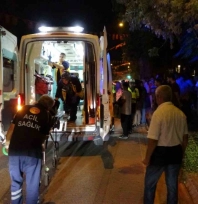 Otomobilin çarptığı kadın yaralandı