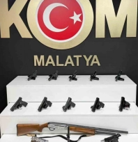 Ruhsatsız silah operasyonunda 3 gözaltı