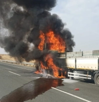 Malatya-Elazığ Karayolu'nda tır yangını