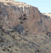 Tarihi Ansır Mağaraları korku mağarasına dönüştü