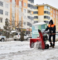 Yeşilyurt Belediyesi karla mücadele ekiplerinden kesintisiz hizmet