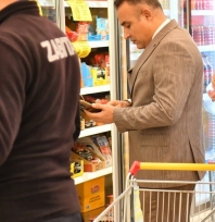 Yeşilyurt Belediyesi'nden son kullanım tarihi geçmiş ürünlere karşı sıkı denetim