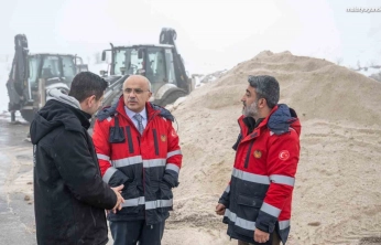 Büyükşehir Belediyesi ekipleri karla mücadelede 7/24 sahada