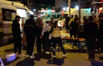 Kazaya karışan sürücü aracı bırakıp kaçtı: 3 yaralı