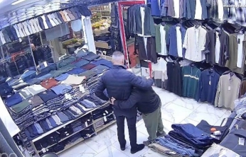 Malatya'da down sendromlu genç ile esnafın diyaloğu yürekleri ısıttı