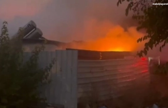 Ev yangını korkuttu