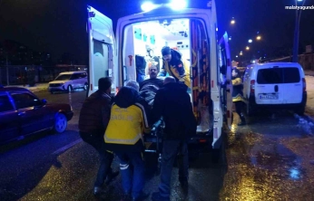 Malatya'da husumetlilerin bıçaklı kavgasında: 2'si ağır 3 kişi yaralandı
