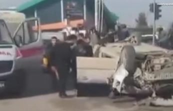 Çarpışan iki otomobilde 5 kişi yaralandı