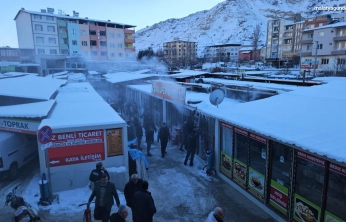 Konteyner çarşıda çıkan yangın paniğe neden oldu