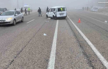 Malatya'da otomobil ile hafif ticari araç çarpıştı: 1 yaralı
