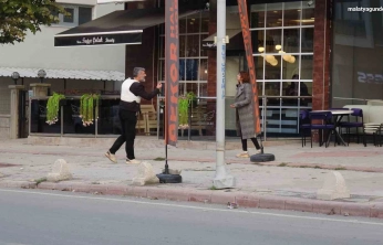 Tabancayla intihar girişiminde bulunan kadını polis son anda engelledi