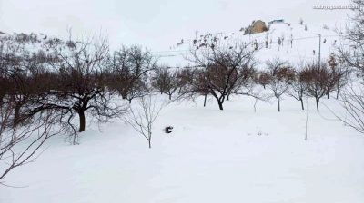 Akçadağ'da kar kalınlığı 1 metreye yaklaştı