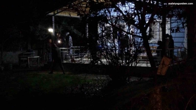 Arkadaşların silahla oyunu kanlı bitti