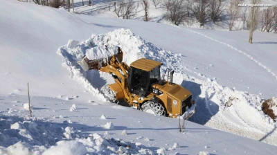 Battalgazi Belediyesi kırsalda kapalı yolları açtı