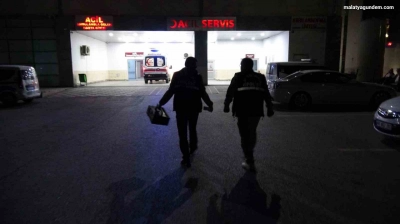 Bahçede silahla oynayan şahıs kendini yaraladı