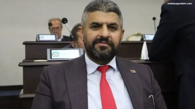 CHP'li meclis üyesi partisinden istifa etti