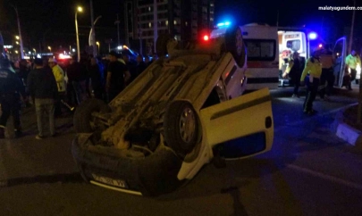 Malatya'da üç aracın karıştığı kazada 4 kişi yaralandı