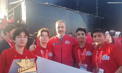 Malatyalı öğrenciler Teknofest 2025 Kıbrıs Finalleri'nden Türkiye Şampiyonu olarak döndü