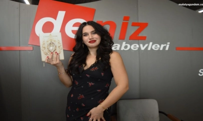 Yazar Ceren Melek'in imza gününe yoğun katılım, saatlerce sıra beklediler