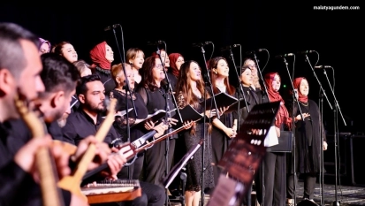 Yeşilyurt Kent Konseyi Kadın Korosunun 'Anneler Günü' konseri büyük ilgi gördü