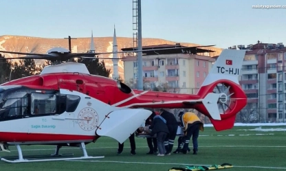 Ambulans helikopter silahla yaralanan genç için havalandı