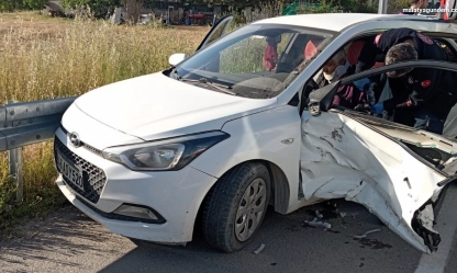 Işık ihlali nedeniyle meydana gelen kazada 3 kişi yaralandı