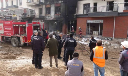 Niyazi Mısri caddesi üzerinde bulunan şantiyede korkutan yangın