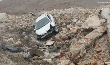 Kayalık alana savrulan araçta 5 kişi yaralandı