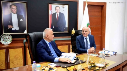 Bakan Ersoy'dan Başkan Er'e ziyaret