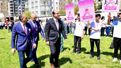 Başkan Geçit, ' Kanserle mücadelede erken teşhis hayat kurtarır'