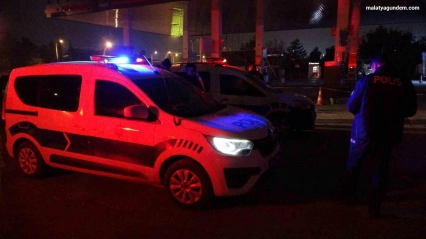 Bıçaklı kavgada 2 kişi yaralandı