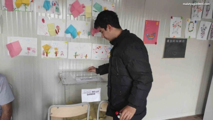 Malatya'da Cumhurbaşkanlığı için oy kullanma işlemi sürüyor